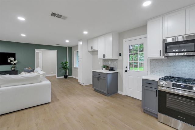 4815 Kelman Street, Dallas, TX 75214