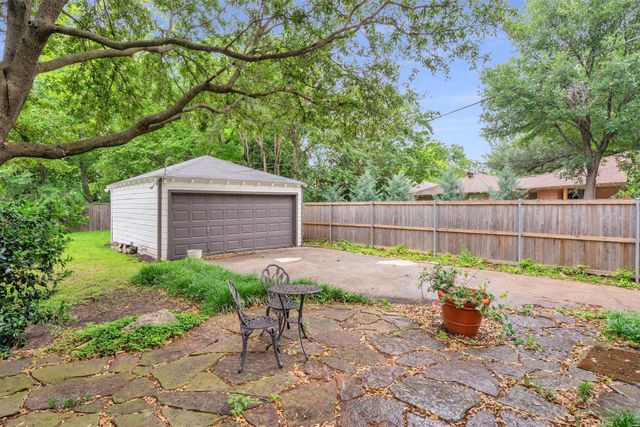 4815 Kelman Street, Dallas, TX 75214