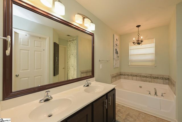 509 Oak Circle, Easley, SC 29640