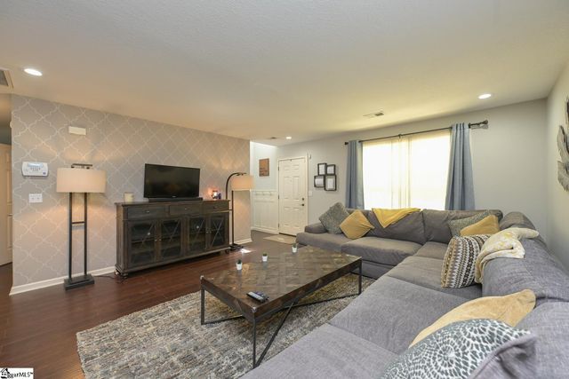 509 Oak Circle, Easley, SC 29640