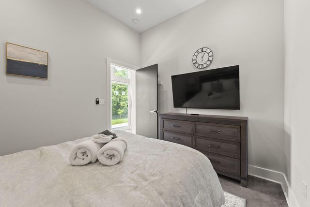 19718 Feathers Road, Logan, OH 43138