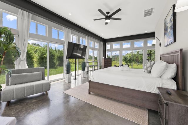 19718 Feathers Road, Logan, OH 43138