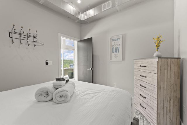 19718 Feathers Road, Logan, OH 43138