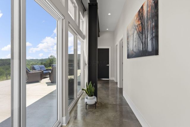 19718 Feathers Road, Logan, OH 43138