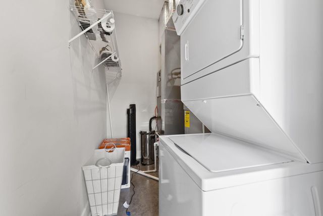 19718 Feathers Road, Logan, OH 43138