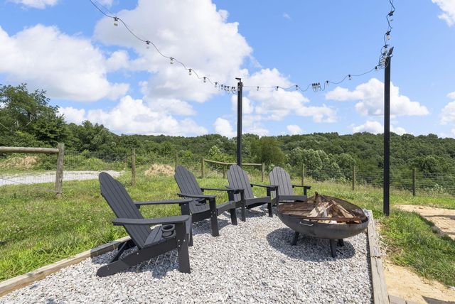 19718 Feathers Road, Logan, OH 43138