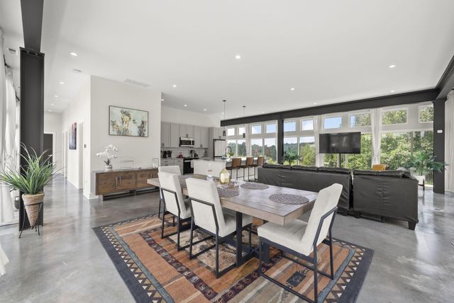 19718 Feathers Road, Logan, OH 43138