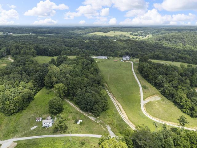 19718 Feathers Road, Logan, OH 43138