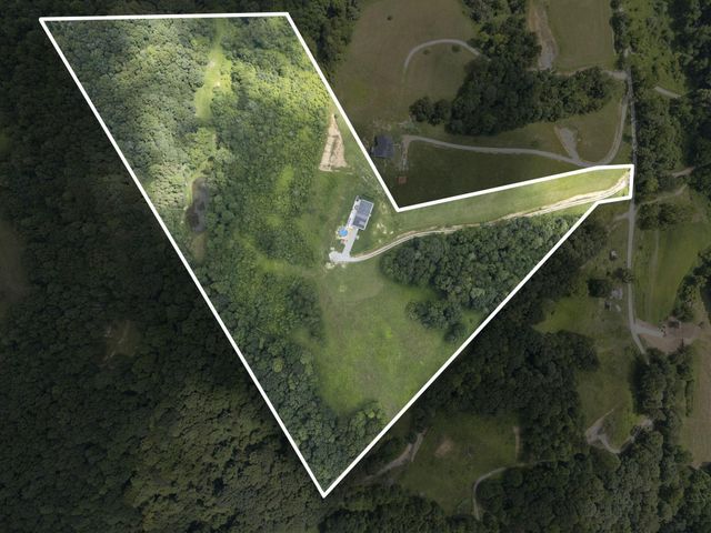 19718 Feathers Road, Logan, OH 43138