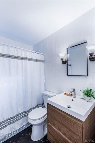 5524 Lindenwood Avenue, St Louis, MO 63109