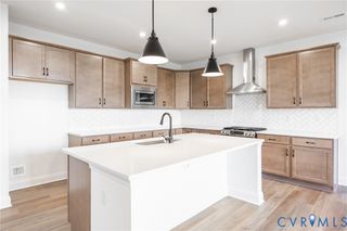 18732 Palisades Cove Trl, Moseley, VA 23120