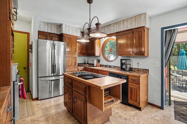 601 W North Street, Paw Paw Vllg, MI 49079