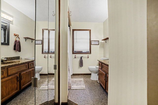 601 W North Street, Paw Paw Vllg, MI 49079