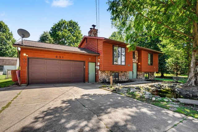601 W North Street, Paw Paw Vllg, MI 49079