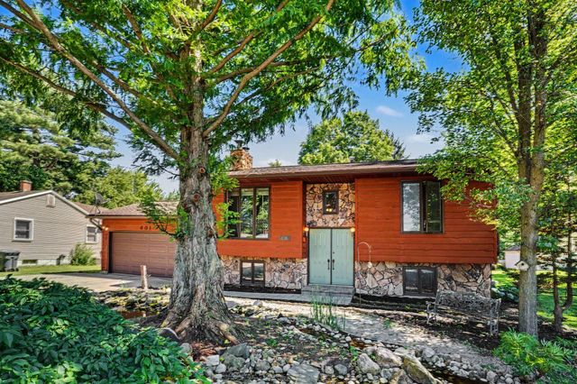 601 W North Street, Paw Paw Vllg, MI 49079