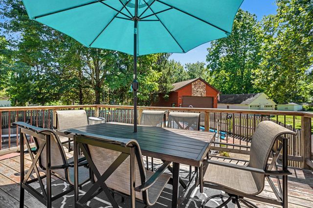 601 W North Street, Paw Paw Vllg, MI 49079