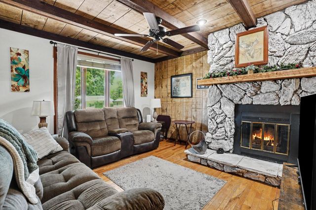 601 W North Street, Paw Paw Vllg, MI 49079