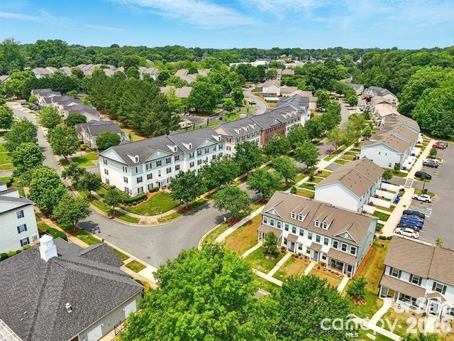 1134 Plaza Walk Drive, Charlotte, NC 28215