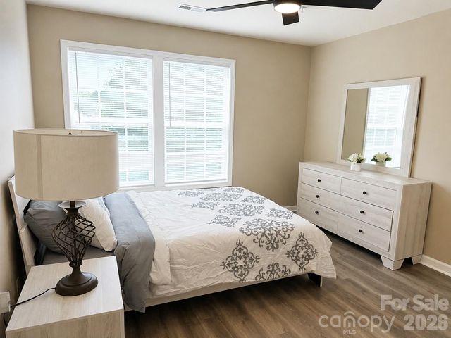 1134 Plaza Walk Drive, Charlotte, NC 28215