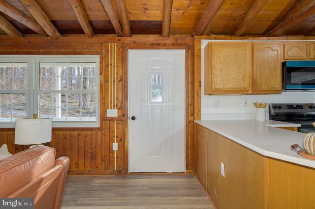 131 FLOP EAR RD, Harpers Ferry, WV 25425