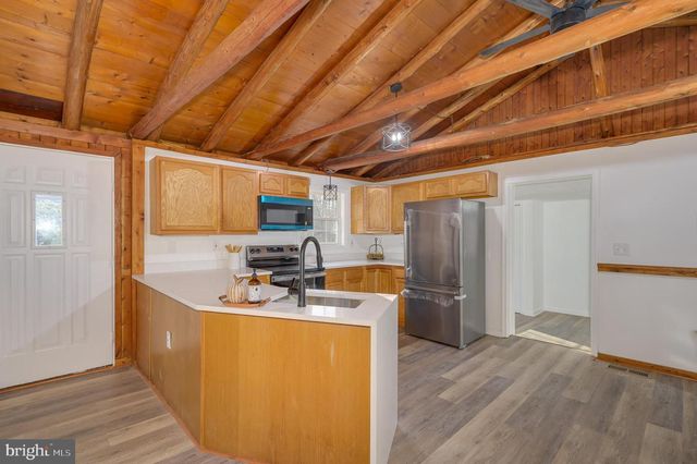 131 FLOP EAR RD, Harpers Ferry, WV 25425