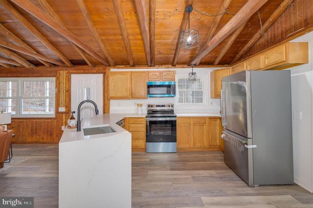 131 FLOP EAR RD, Harpers Ferry, WV 25425