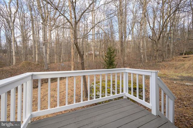 131 FLOP EAR RD, Harpers Ferry, WV 25425