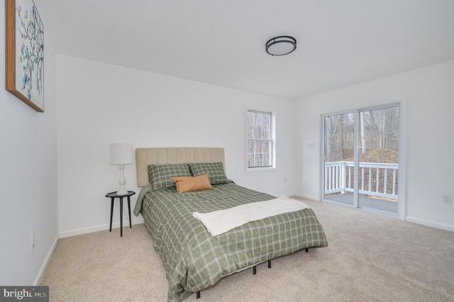 131 FLOP EAR RD, Harpers Ferry, WV 25425