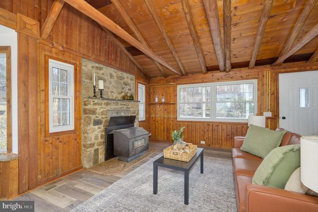 131 FLOP EAR RD, Harpers Ferry, WV 25425