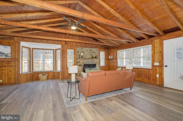 131 FLOP EAR RD, Harpers Ferry, WV 25425