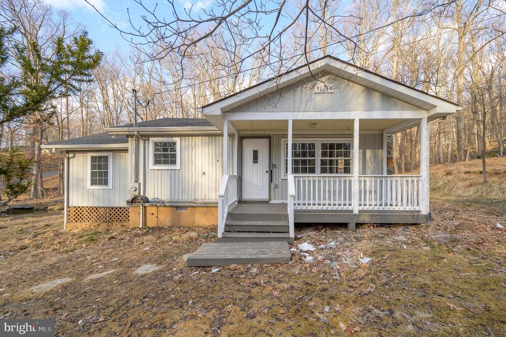 131 FLOP EAR RD, Harpers Ferry, WV 25425