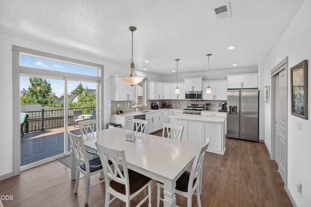 1806 NE Coby Way, Bend, OR 97701