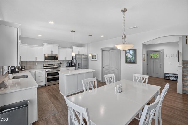 1806 NE Coby Way, Bend, OR 97701