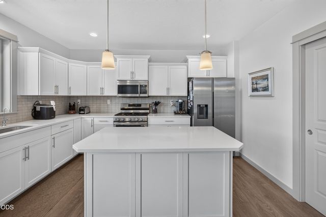 1806 NE Coby Way, Bend, OR 97701