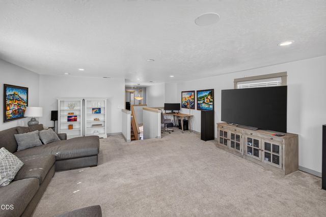 1806 NE Coby Way, Bend, OR 97701