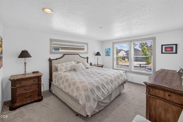 1806 NE Coby Way, Bend, OR 97701