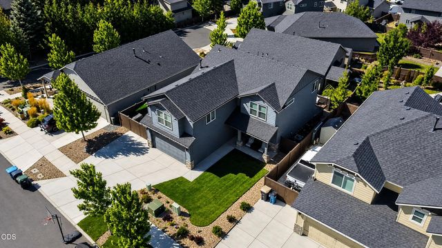 1806 NE Coby Way, Bend, OR 97701