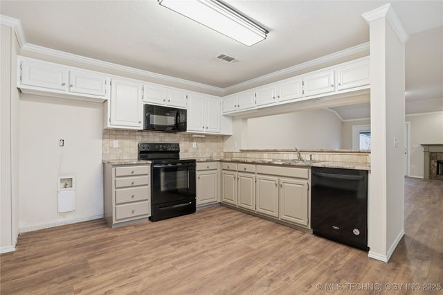 8312 E 84th Place S, Tulsa, OK 74133