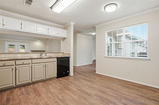 8312 E 84th Place S, Tulsa, OK 74133