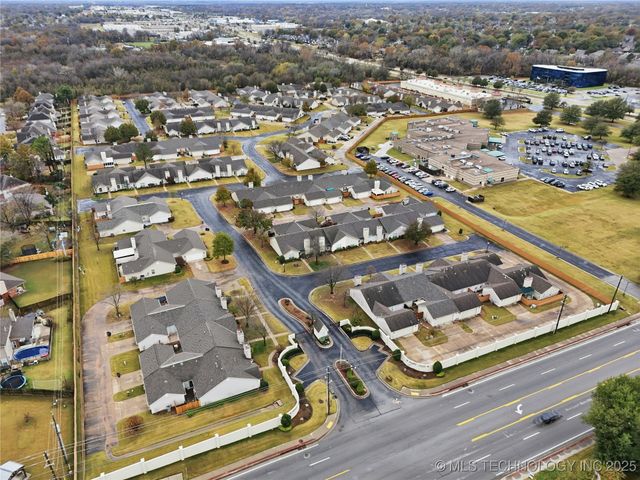 8312 E 84th Place S, Tulsa, OK 74133