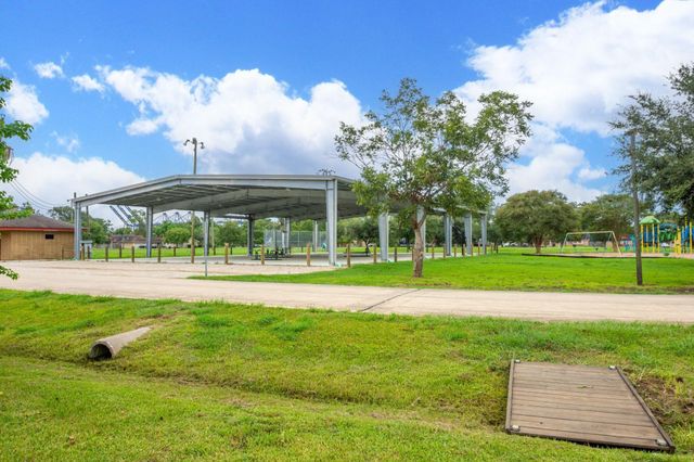 000 Shore Acres Boulevard, Shoreacres, TX 77571