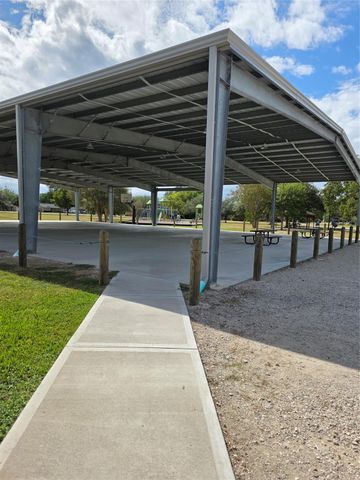 000 Shore Acres Boulevard, Shoreacres, TX 77571