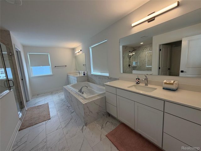 51360 Whispering Ridge Drive, Lyon Charter Township, MI 48167