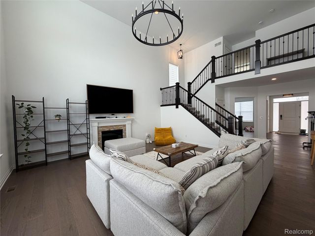 51360 Whispering Ridge Drive, Lyon Charter Township, MI 48167