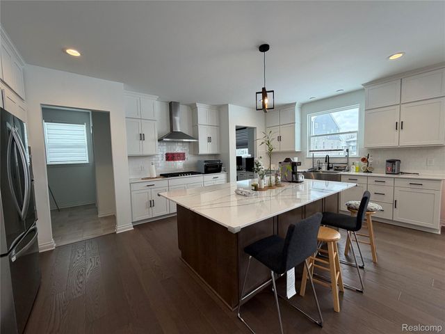 51360 Whispering Ridge Drive, Lyon Charter Township, MI 48167