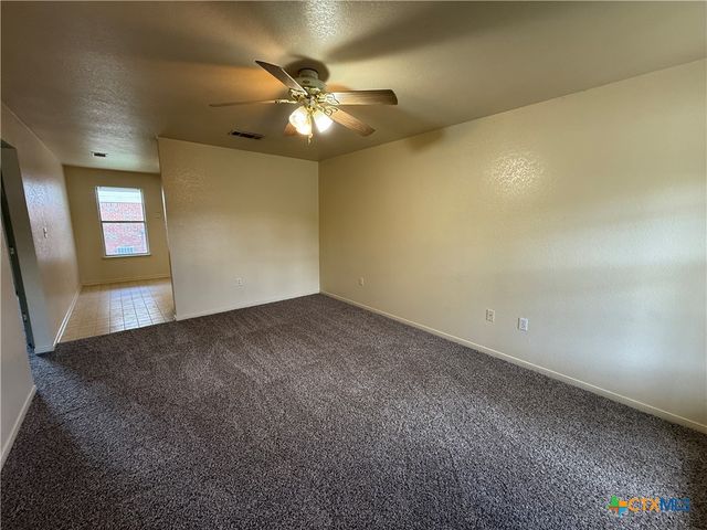 1016 North Drive A, Copperas Cove, TX 76522