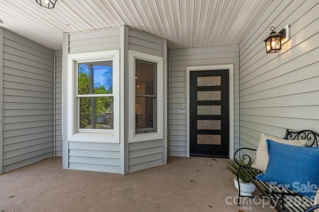 132 Fox Cross Drive, Brevard, NC 28712