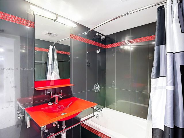 2801 NE 183rd St 1504W, Aventura, FL 33160