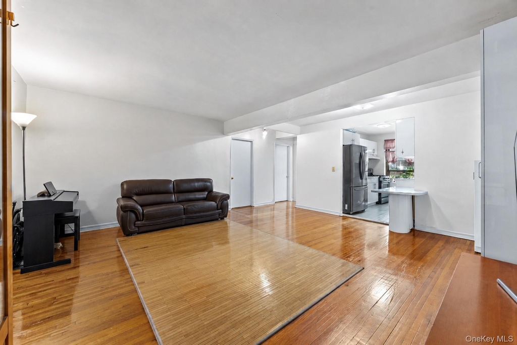 211-02 73rd Avenue 1H, Bayside, NY 11364 — photo 2