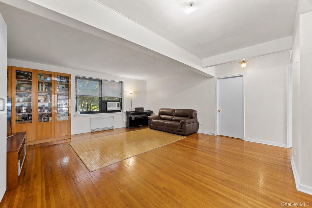 211-02 73rd Avenue 1H, Bayside, NY 11364 — photo 3